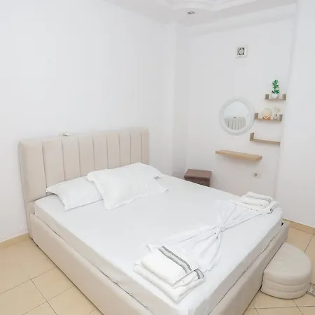 New Bazar Selvia Apartment Tirana Exterior photo